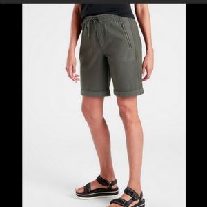 Athleta Farallon 9” Bermuda
